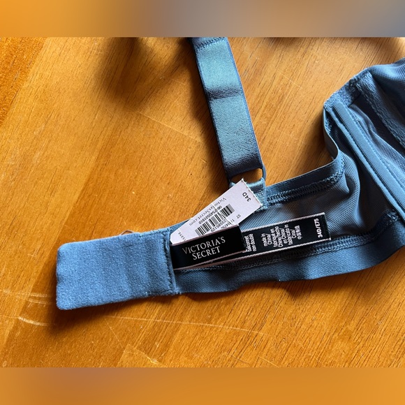 NWT’s Victorias Secret Bra - Picture 4 of 7